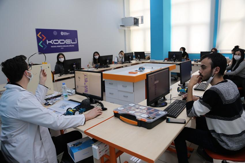 Robotik Kodlama Eğitimi KO-MEK’te