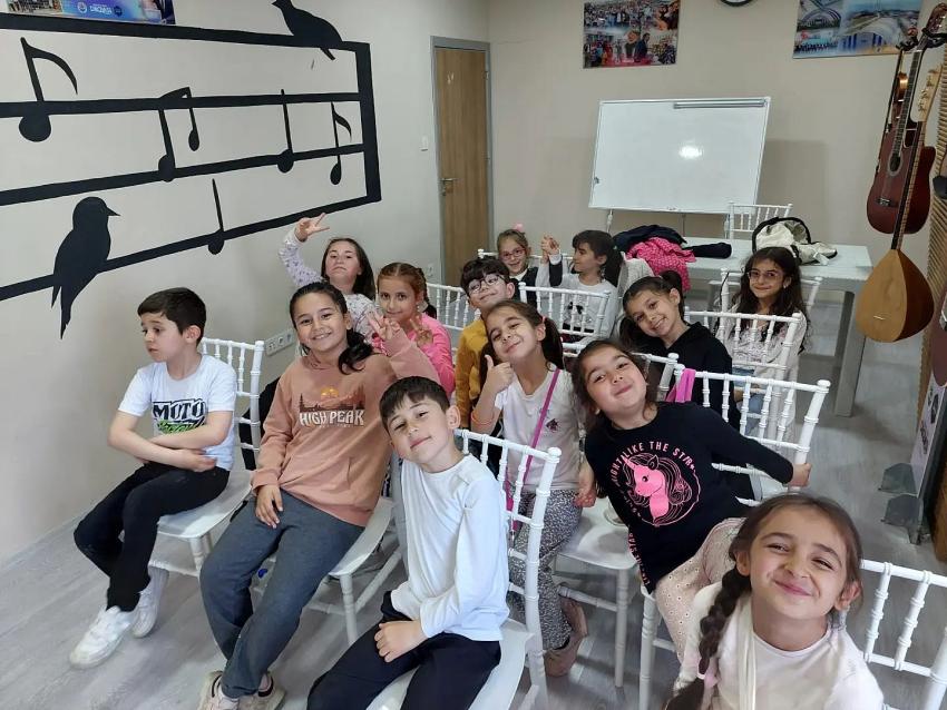 “KÖY ÇOCUK” PROJESİNDE ÇOCUKLAR MÜZİKLE BÜYÜYOR