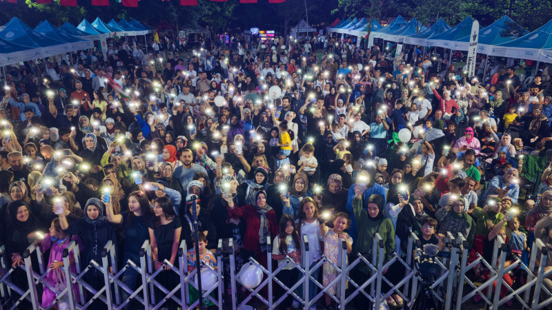BAŞİSKELE SAHİLİ’NDE GAZZE GÜNLERİ’NE YOĞUN İLGİ